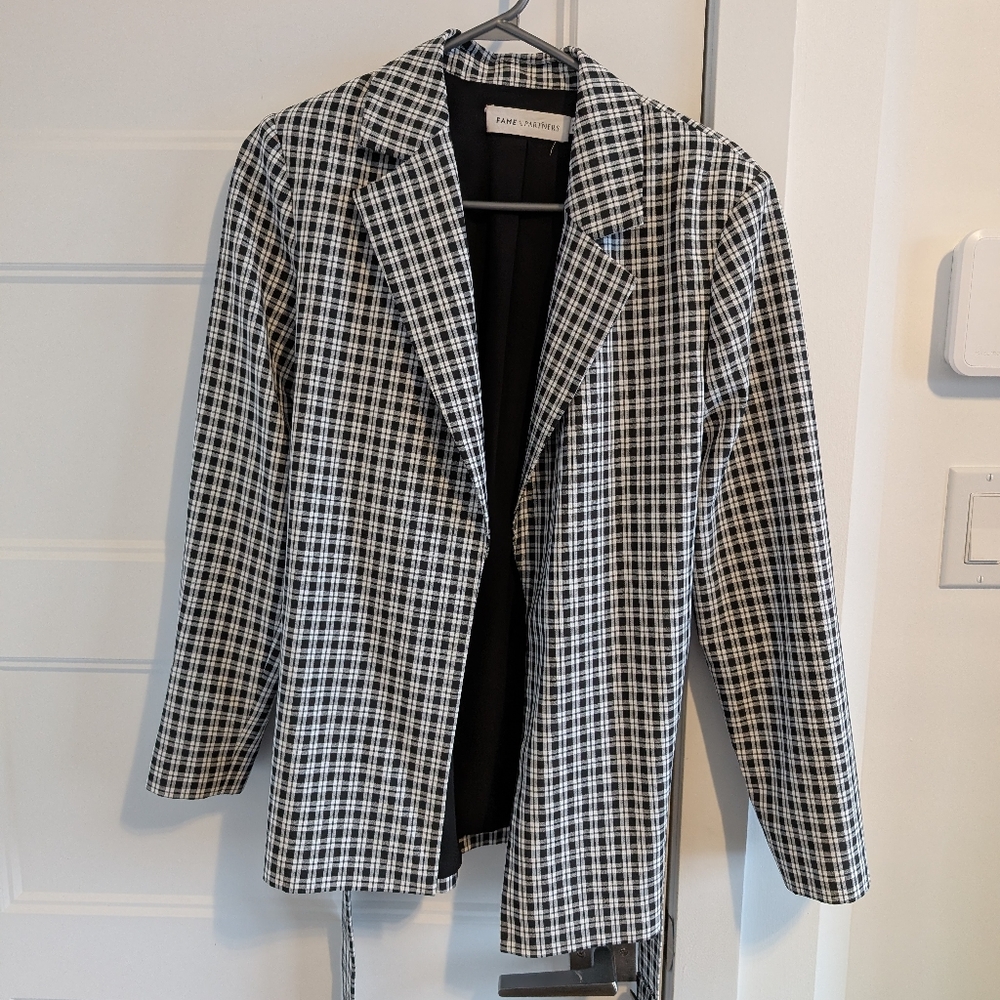Fame And Partners/Plaid Blazer Sz 0